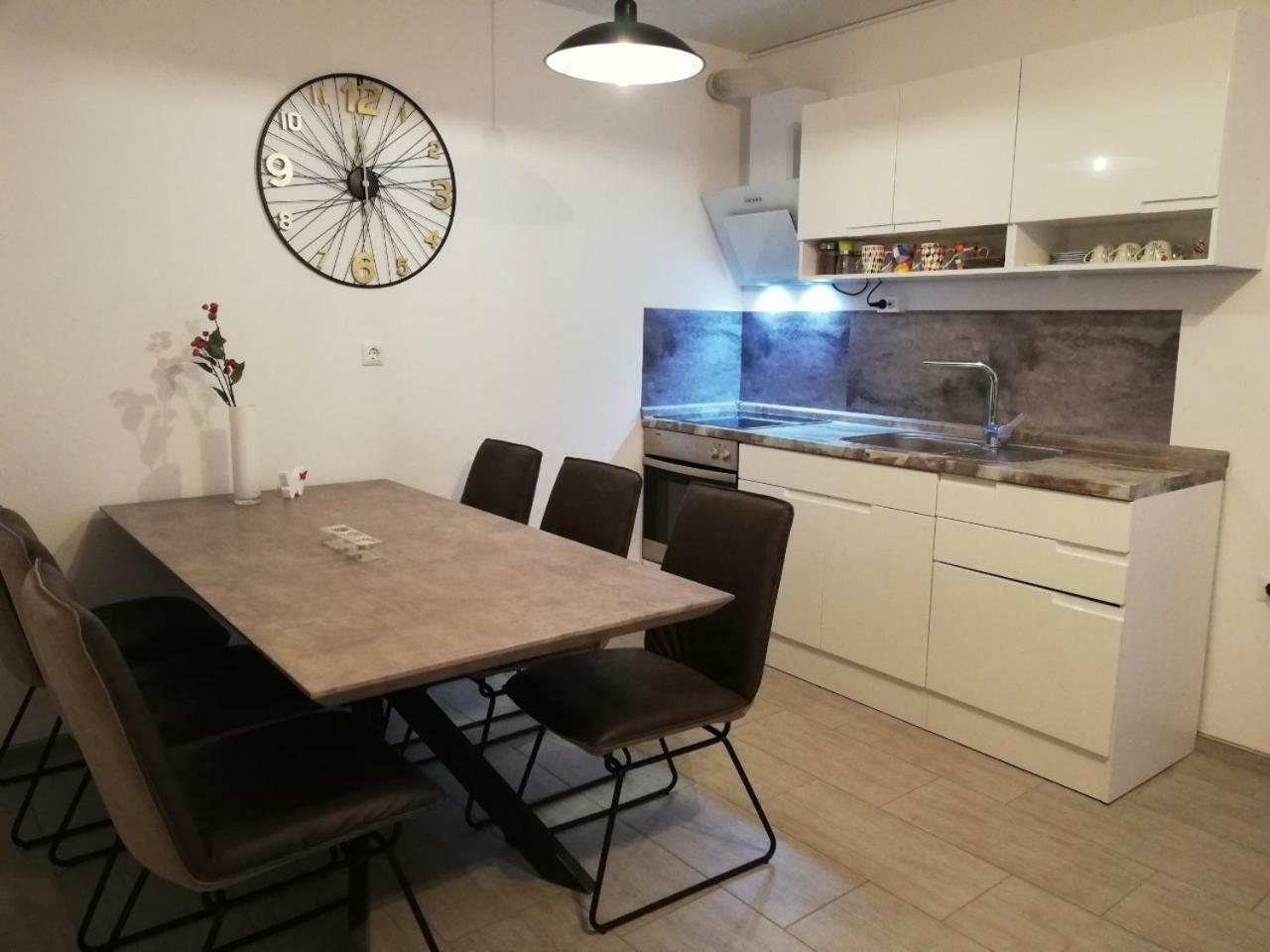 Apartma Stela In Terme Catez كاتيز أوب سافي المظهر الخارجي الصورة